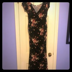 Black Floral Wrap Maternity Photoshoot Gown